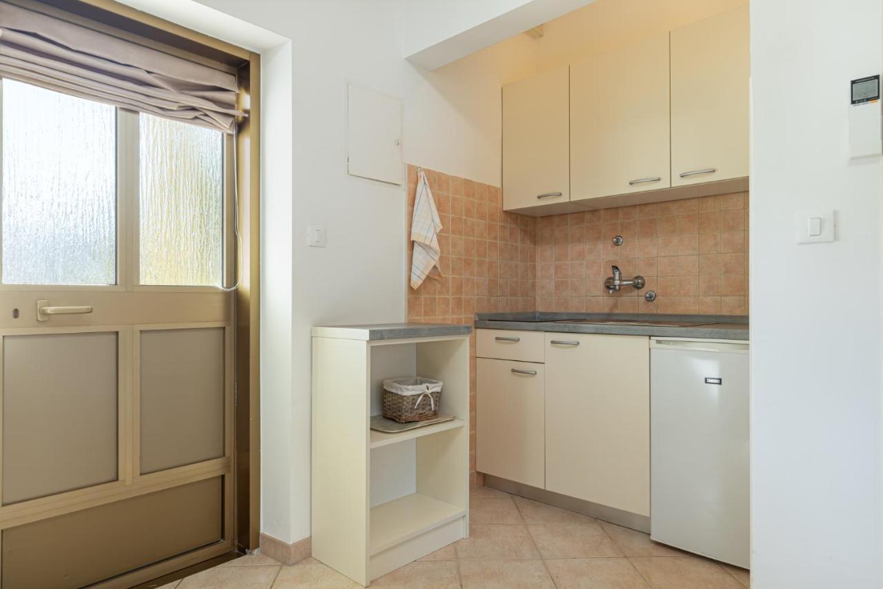 Mima Apartment โปเรช ภายนอก รูปภาพ