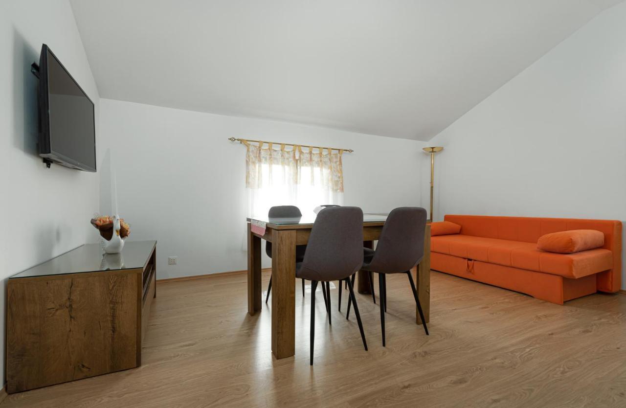 Mima Apartment โปเรช ภายนอก รูปภาพ
