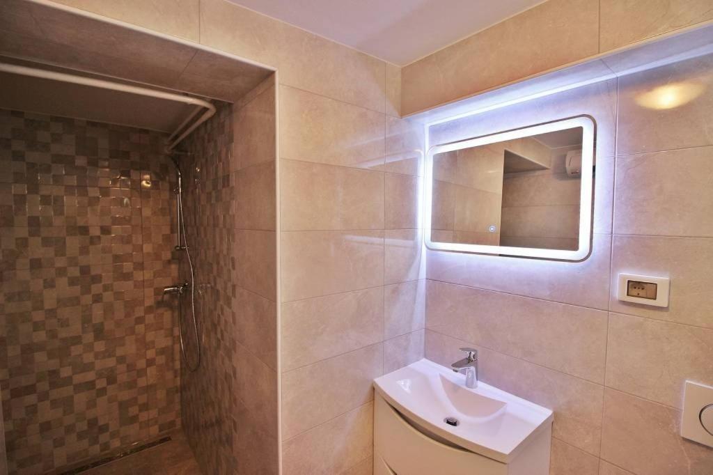 Mima Apartment โปเรช ภายนอก รูปภาพ