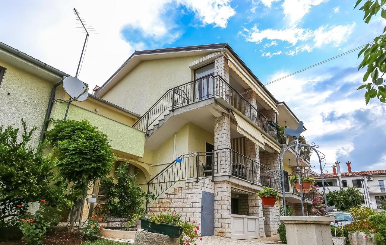 Mima Apartment โปเรช ภายนอก รูปภาพ